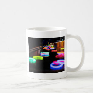 Glöd i mörken kaffemugg