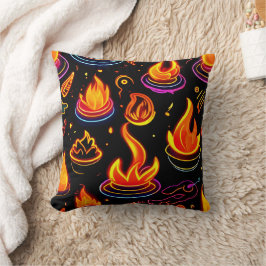 Glödande flamsymboler på Mörken Canvas Kudde