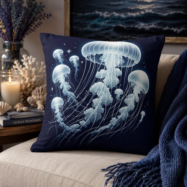 Glödande hav: Lyktsvampinspirerade kastkuddar Kudde (Glowing Ocean: Jellyfish Inspired Throw Pillows)