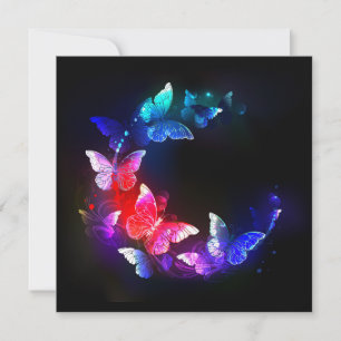 Gloing Neon Natt Butterflies på svart bakgrund Spara Datumet