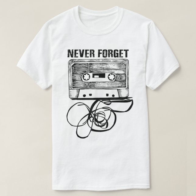 Glöm Aldrig Retro Kassettradio T Shirt (Design framsida)