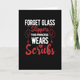 Glöm glasskor denna prinsessa bär skrubbar kort