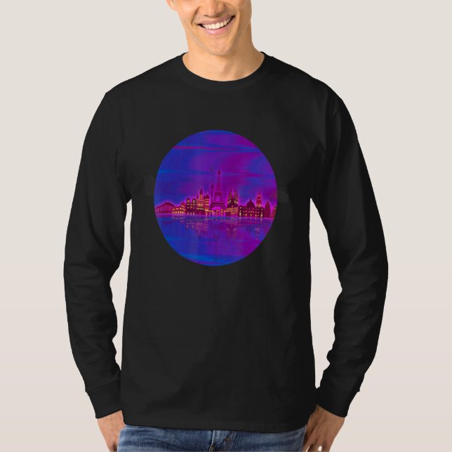Gloomy Skyline Vaporwave T Shirt (Framsida)