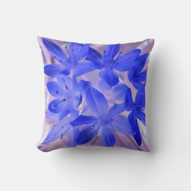 Glory of the Snö Shocking Blue Pillow Kudde (Framsida)