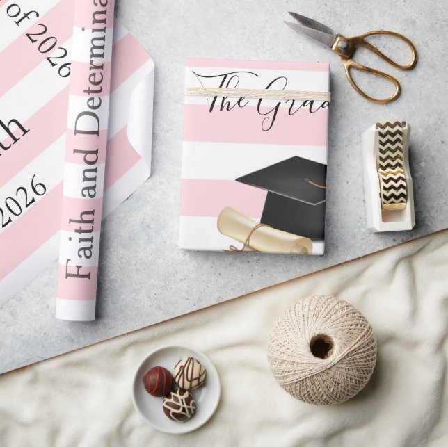 Glossy Wrapping Paper Pink Stripe Graduate 2026 Presentpapper (Hantverk)