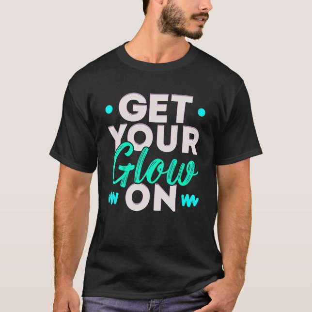 Glow Party 80S 90S Retro Theme Birthday T Shirt (Framsida)