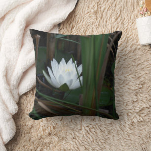 Glowing Lotus Vatten Lily Flower  Kudde