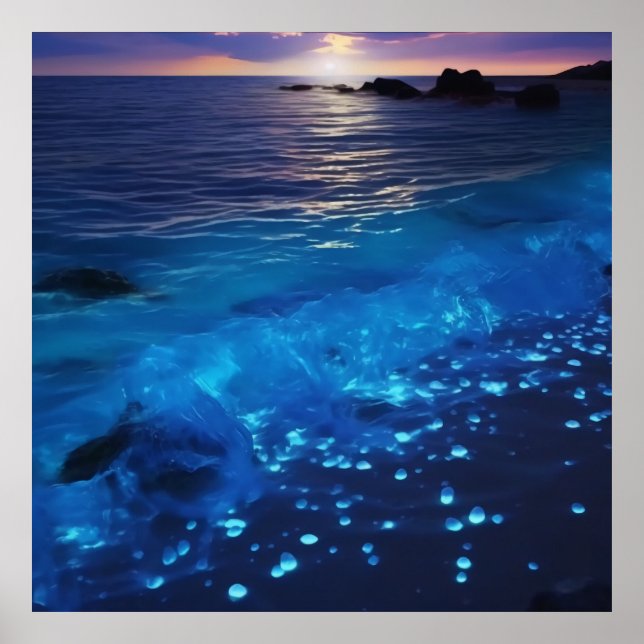 Glowing Vatten Bioluminescent Beach Poster (Framsidan)
