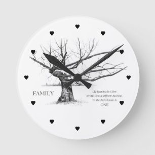 Gnarly gammalt träd: Citationstecken: FAMILJ: Rita Rund Klocka