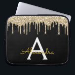 Gnistra Monogram för Svarta Guld Glitter Laptop Fodral<br><div class="desc">Black and Guld Faux Dripping Modern och Elegant Girly Glitter och Gnistra Elegant Monogram Fodral. Fodral kan anpassas så att det omfattar ditt första och första namn.</div>