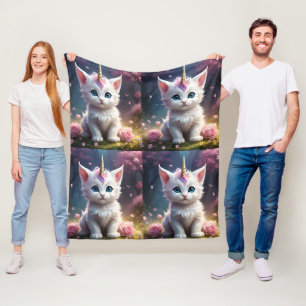 "Gnistra Tassar: The Enchanting Unicorn Kitten" Fleecefilt