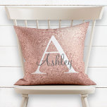 Gnistran Monogram Namn Kudde<br><div class="desc">Elegant Girly Copper Ro Guld Gnistra Monogram Namn Pillow. Den här söta, giftiga kudden kan anpassas med ditt första och första namn. Du kan ändra färg i texten och teckensnittet stil om du vill anpassa designen ytterligare. Perfekt för en flickas sovrum! Vill du se den här designen på matchande artiklar?...</div>