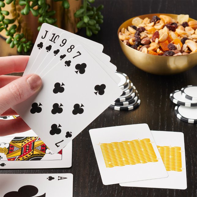 Gnistrande högar av guldmynt casinokort (Skapare uppladdad)
