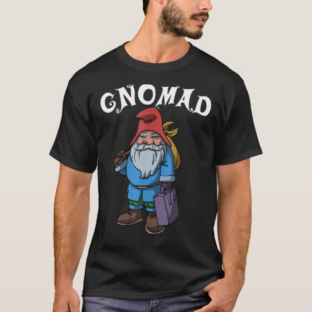 Gnomad Travel Gnome Äventyr Vacation Nomad T Shirt (Framsida)