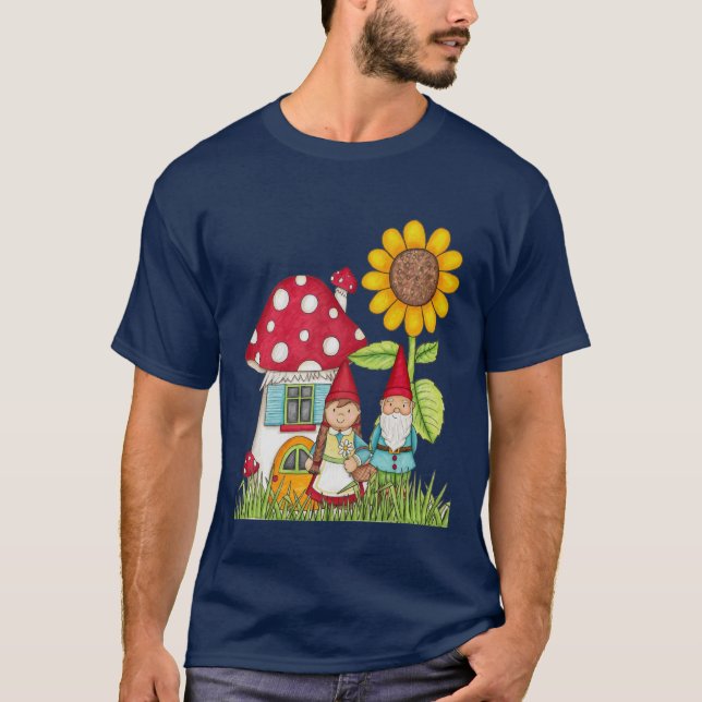 Gnome Couple Mushroom Home Solros Unisex T Shirt (Framsida)