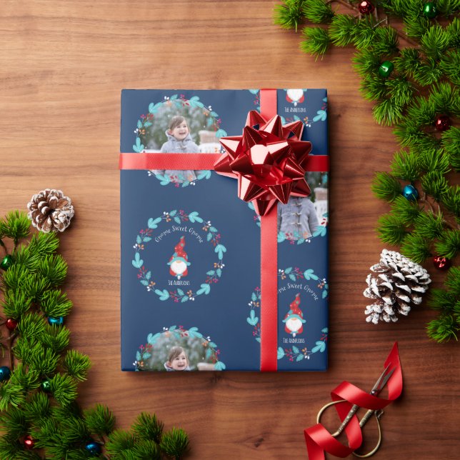 Gnome Sweet Gnome Blommigt Utandningsblått Anpassn Presentpapper (Julgåva)