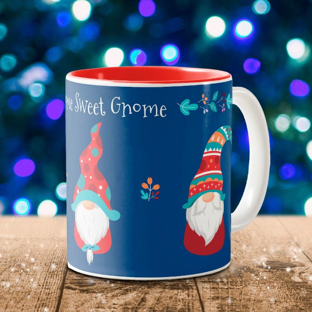 Gnome Sweet Gnome Cute Modern Simple Helgdag Navy Två-Tonad Mugg (Skapare uppladdad)