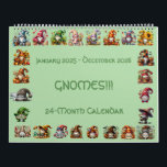 Gnomes in Hats 2025-2026 24-månaders kalender<br><div class="desc">Njut av en värld av magi och charm varje månad med den här fina 24-månaders gnomskalendern. Med fantastiska gnomer i sina vita hattar och omgivna av lush, drömmande landskap för varje månad er närmare Gnomelands underverk. Från snövintrar till blomning av vår och roligt sprites, fångar varje sida gnomernas vita känsla,...</div>