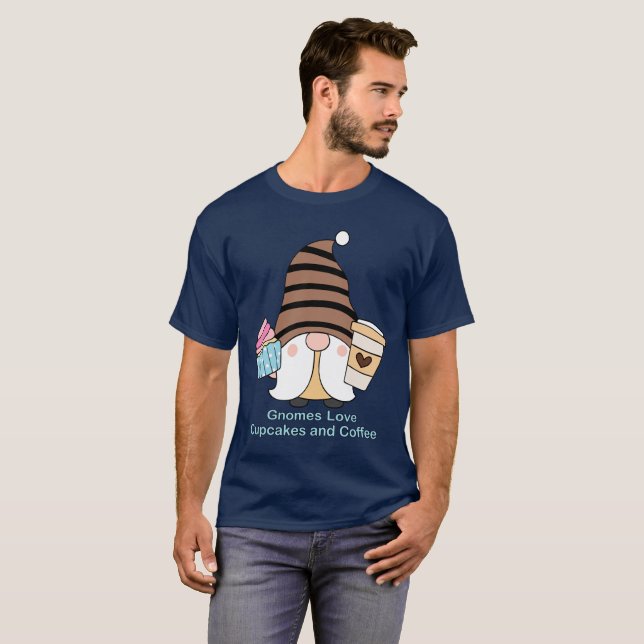 Gnomes Kärlek Muffinsar och kaffe Unisex T Shirt (Hel framsida)