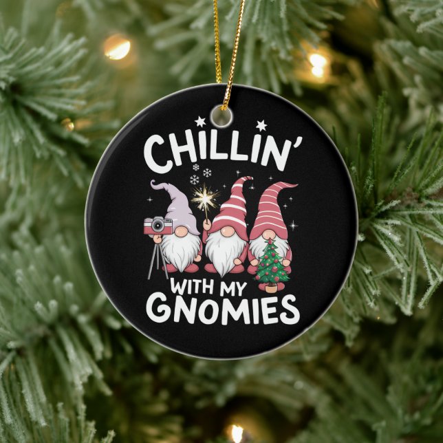 Gnomfamiljens jul Avslappnad med mina gnomer Julgransprydnad Keramik (Träd)