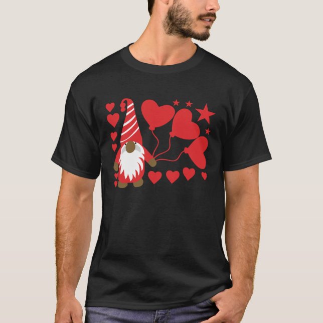Gnomies Lovers Design Big Red Heart Valentines Day T Shirt (Framsida)