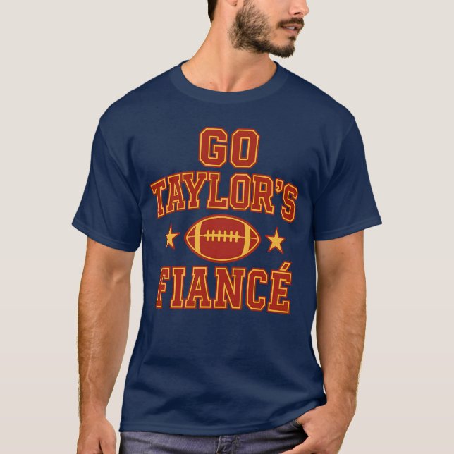 GO TAYLOR'S FIANCÉ T SHIRT (Framsida)