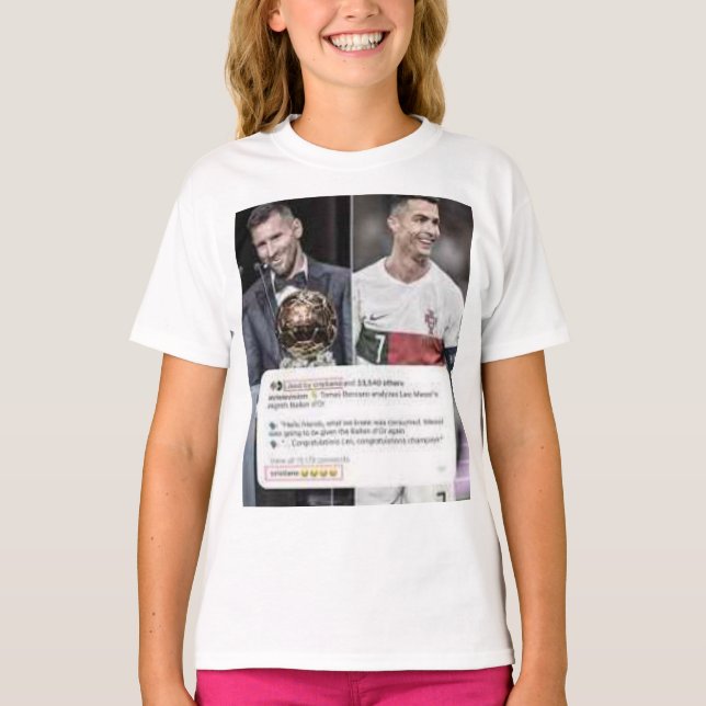 : "Goal-Getter Tees: Kick it with Ronaldo!" T Shirt (Framsida)