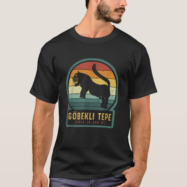 Gobekli Tepe Lejon stor katthjärnig magalit Str T Shirt (Framsida)