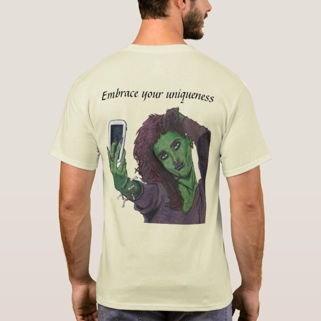 Goblin Girl Cell Mobil Selfie Fantasy Art T-Shirt (Baksida)