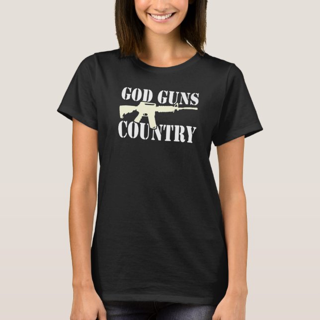 God Guns Country With Gun American Flag Patriotic  T Shirt (Framsida)