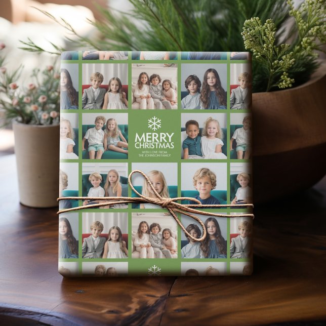 God jul 8 Photo Collage - snöflingfamiljen Presentpapper (Personalized Photo Wrapping Paper)