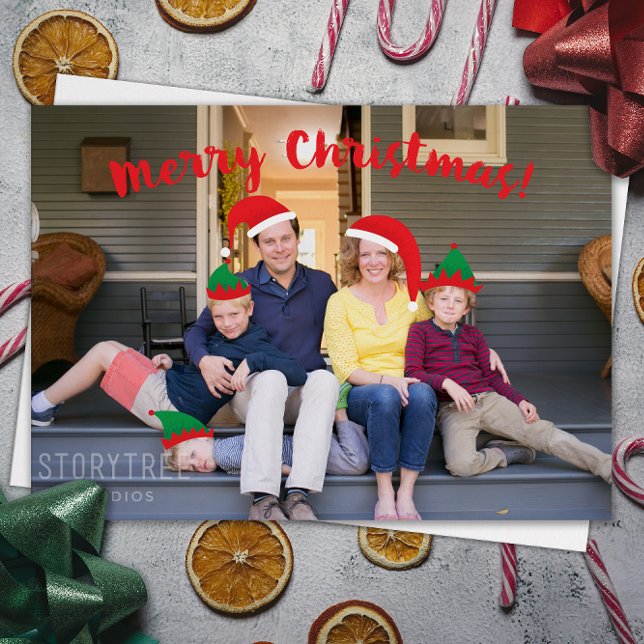 God jul-besättning med foto med flyttbara hattar julkort (movable Santa and elf hats on this fun family photo Christmas card)