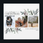 God jul Black Winter Blommigt Photo Magnet<br><div class="desc">Vi presenterar det botaniska Helgdag för foto-magnet i God jul Black Winter! Det här vackra kortet innehåller tre av dina favoritfoton i svartvitt, med "God jul i modern handstil och serif type duo. Kortet är dekorerat med mörk svarta, röda och desaturerade botaniska gröntar vintern, skapar det perfekten för att skicka...</div>