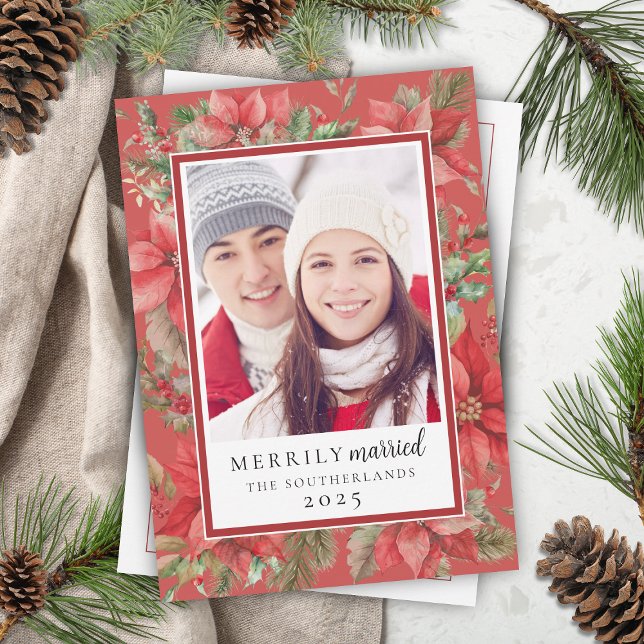 God jul-Blommigt, nylovad Julkort (Romantic red poinsettia floral newlyweds merrily married christmas card with photo and personal note)