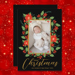 God jul Blommigt Photo Julkort<br><div class="desc">Poinsettias,  bär och grönt accentuerar ditt favoritfoto med namn och hälsning i chic,  ett vackert sätt att skicka helgdag cheer. Välj hög definition för bästa utskriftskvalitet.</div>