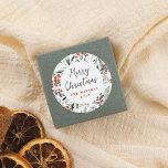 God jul Elegant Holly & Gräs Helgdag Runt Klistermärke<br><div class="desc">God jul Elegant Holly & Gräs Helgdag Round Stickers! De här eleganterna har en bakgrund av handmålade hollyllor, vattenfärgade bär, gräs och lush botaniska grejer, skapar en klassisk och tidlös atmosfär som fångar årstidens innersta väsen. Det står "god jul" eller ert budskap om anpassningsbar i mitten. Med din familj namn...</div>