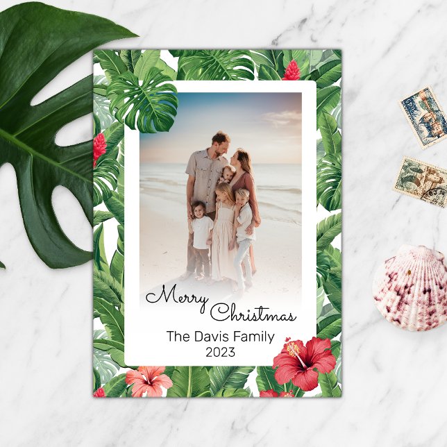 God jul-familjens foto Tropiskt blomma Löv Julkort (A tropical green leaf and red flower Christmas card to personalize with your family photo.)