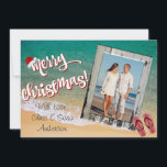 god jul från Beach-julkortet Julkort<br><div class="desc">Det tropiska temat strandjokertecken har havsytan vinkar,  sand och proklamerar "God jul!". Roligt och helgdag för fylliga fynd.</div>