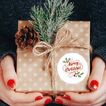 God jul Gift Sticker Runt Klistermärke<br><div class="desc">Skapa klistermärken för att märka julprodukter,  kakor,  godis,  mattor,  party favors och annat med en snyggt,  en modern vattenfärg av grönt och röda bär på en blek av elfenbensbakgrund i rand och ett meddelande med chic.</div>