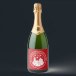 God jul Glad helg Winter-Personligen<br><div class="desc">God jul Glad helg Winter Personlig Namn mousserande vin-etiketter har texten "God jul och Glad helg" i ett modernt,  vitt skript på röd bakgrund och personlig med ditt namn som omger ett hem med Julgranar och snöflingor. Perfekt till julklapp party favors och Helgdag. Designad av ©Evco Studio www.zazzle.com/store/evcostudio</div>