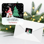 God Jul Gnome Namn Sticker Fyrkantigt Klistermärke<br><div class="desc">Den här fina 1, 5-tums jultomtedekalen på Square är perfekt för dina helgdag bakvaror och utskick! Enkel anpassning av onlinen! Glad helg!</div>