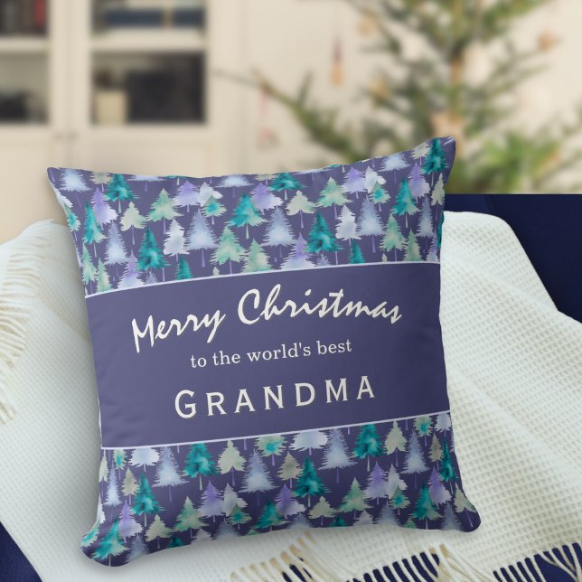 God jul Grandma Watercolor Träd Anpassningsbar Kudde (A stylish throw pillow with 'Merry Christmas to the world's best Grandma' and winter trees pattern)