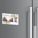 God jul Guld Winter Photo Helgdag Magnet<br><div class="desc">Tittar du ett unikt helgdag-kort som ska framträda i verkligen? Ta en titt på God jul Guld Winter Greenery Botanical Photo Helgdag Card Magnet! Det här vackra kortet innehåller tre av dina favoritfoton, omgivna av festive Red och grönt vintermotiv. Modern kalligrafi slutför utseendet, skapar det här helgdag som ska imponera....</div>