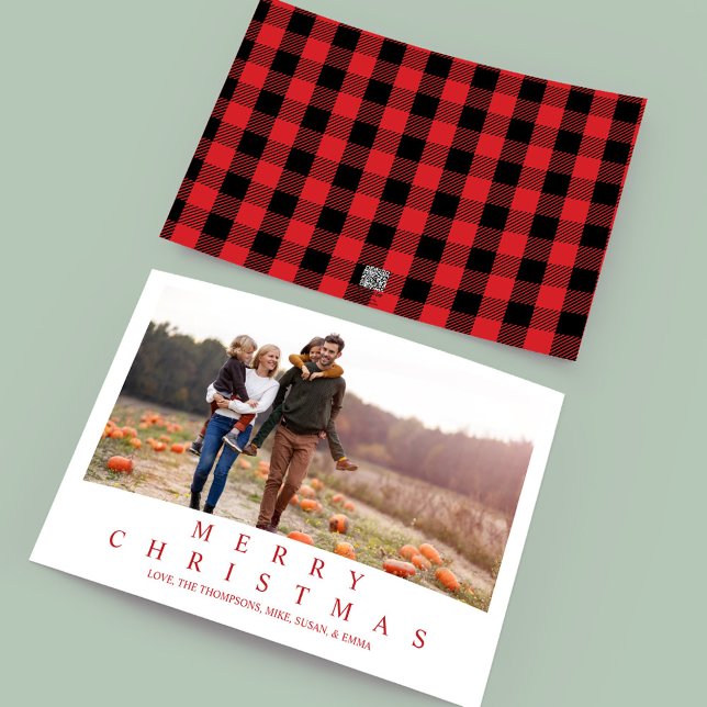 God jul Helgdag Buffalo Check One Photo Julkort (Merry Christmas red and black buffalo check typography multi photo greeting card. )