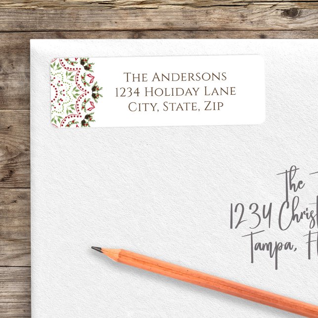 God jul, Holly Berries Greenery Mandala Returadress Etikett (Christmas greenery, foliage, and berries mandala pattern return address label. )