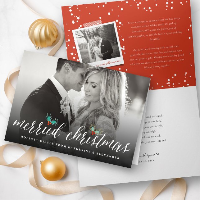 God jul, mr och mrs Photo Modern Bröllop Helgkort ('Merried Christmas' Mistletoe Mr & Mrs 1st Christmas - Modern Holiday Wedding Photo Card by fatfatin)