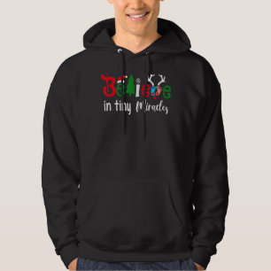 God Jul NICU Nurse tror på små Miracles Wome Hoodie