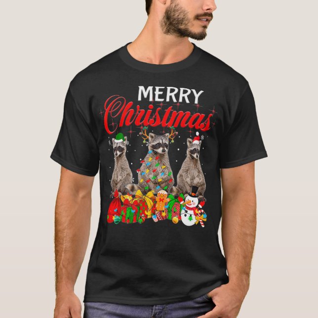 God jul Pajama Raccoon Älskare Julafton Träd Ljus  T Shirt (Framsida)