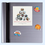 God jul Photo Red Refrigerator Magnet<br><div class="desc">De hälsningskort som dina vänner och familj kommer att få behålla och njuta av i åratal för kom! Kan inte plocka bara ett eller två av dina favoritfoton i familjen? Dessa 5, 25-tums x 5, 25-tums kylskåp har platshållare för 10 av dina favoritfoton, familjens namn och året. Alla bilderna är...</div>