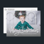 God jul roligt-skript, enkelt ett foto helg vykort<br><div class="desc">Det här enkla fotovykortet i God jul är perfekten för att skicka helgdag till vänner och familj. Med sitt skript för roligt och anpassade fungerar det här helgdag bra med en mängd olika foton. Baksidan har plats för ett anpassningsbar-meddelande eller så kan det lämnas tomt så att du kan skriva...</div>